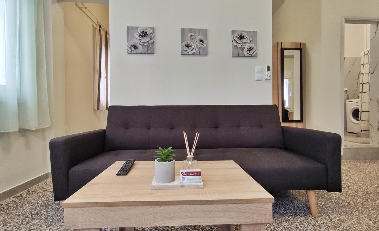 Garnet 3 Appartement Kalamáta Buitenkant foto